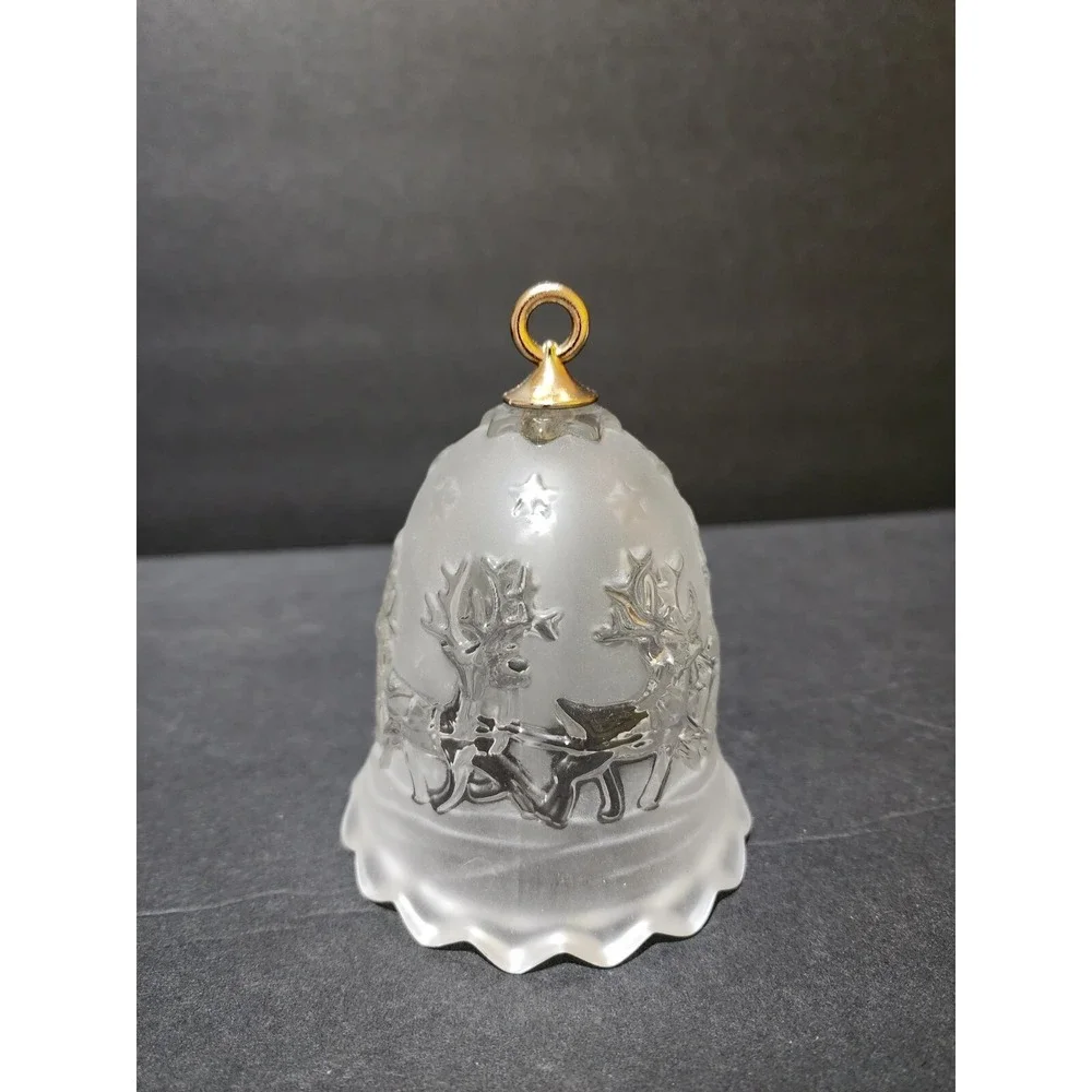 Mikasa Frosted‎ Crystal Christmas Bell  Silent Night Scene 5 1/4